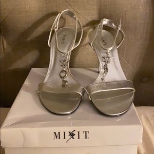 MIXIT ankle strap  size 9.5